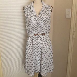 Indigo Rose Medium sleeveless Woman front button dress, dress has its bottom,